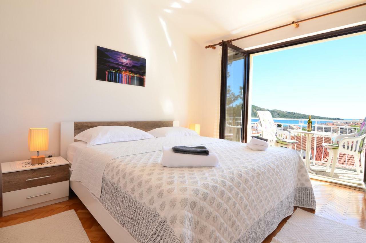 Apartmani Piculo Primosten Bagian luar foto