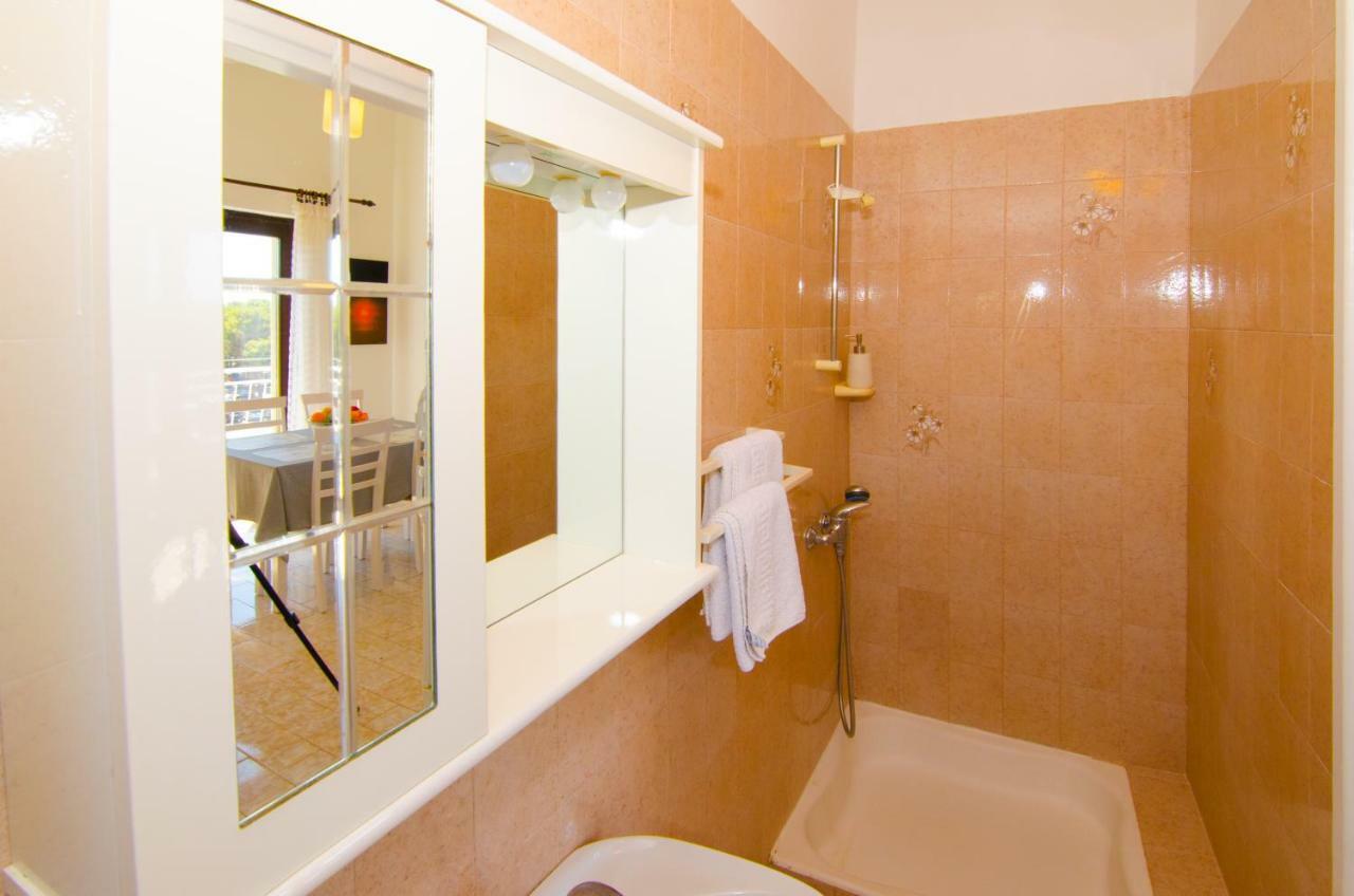 Apartmani Piculo Primosten Bagian luar foto